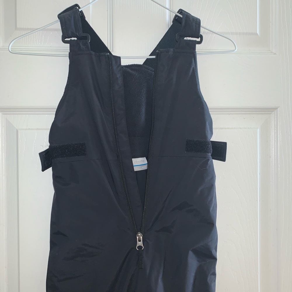 Columbia snowslope black with adjustable straps